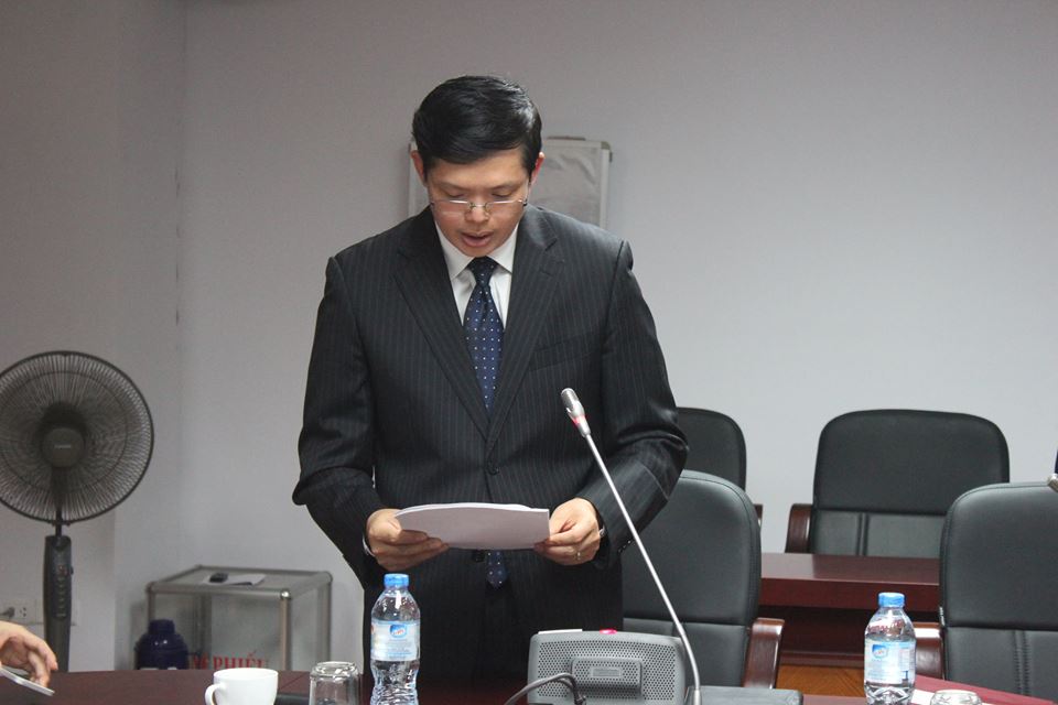 TS. Nguyễn Chiến Thắng - Phó Viện trưởng trình bày Báo cáo tổng kết Viện năm 2016